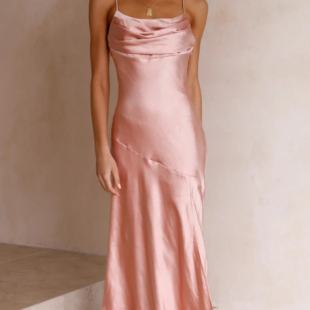 Roshia - Chic et Glamour Robe d' Été